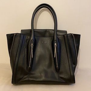 Pour-la-victoire leather tote